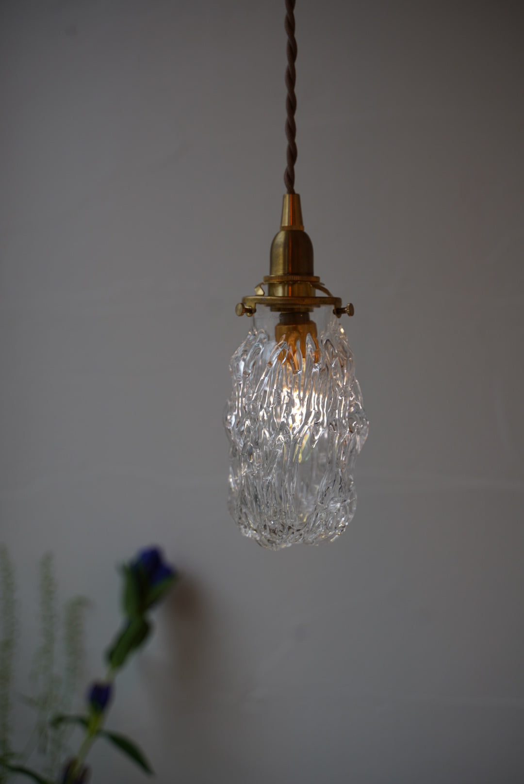 ペンダントライト 羽花（ロング）｜Glass Studio Uka（梶川泰臣